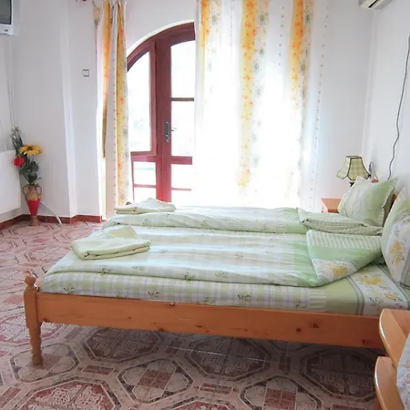 Guest house The Beautiful House 2*